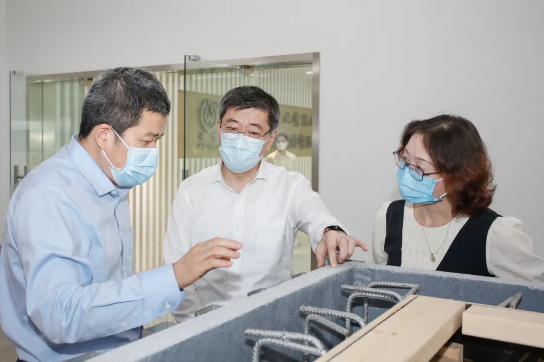 倾听企业诉求，共谋发展良策——金山区委书记刘健深入新型建筑材料制造企业开展调查研究